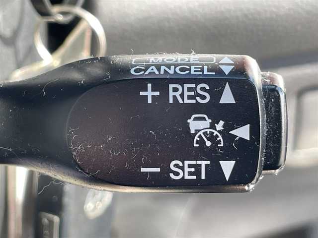 トヨタ ハリアー プレミアム 岡山県 2017(平29)年 8.1万km スパークリングブラックパールクリスタルシャイン 登録時走行距離80410km/アルパイン9インチナビ/フルセグTV(AM.FM.CD.DVD.TV.BT)/バックカメラ/ETC/前後ドライブレコーダー/クリアランスソナー/衝突軽減ブレーキ/横滑り防止装置/クルーズコントロール(追従走行あり)/車線逸脱警報（レーンキープアシスト）/オートライト/アイドリングストップ/電動リアゲート/18インチ純正AW/純正フロアマット/ハーフレザーシート/D席パワーシート/プッシュスタート/スマートキー/スペアキー