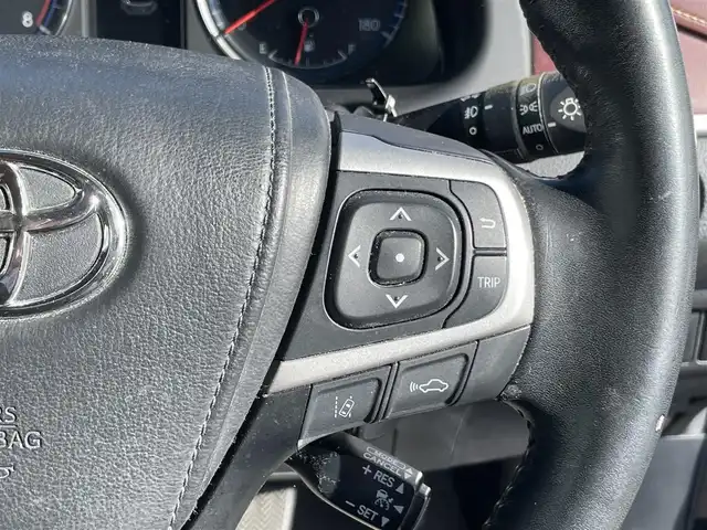 トヨタ ハリアー プレミアム 岡山県 2017(平29)年 8.1万km スパークリングブラックパールクリスタルシャイン 登録時走行距離80410km/アルパイン9インチナビ/フルセグTV(AM.FM.CD.DVD.TV.BT)/バックカメラ/ETC/前後ドライブレコーダー/クリアランスソナー/衝突軽減ブレーキ/横滑り防止装置/クルーズコントロール(追従走行あり)/車線逸脱警報（レーンキープアシスト）/オートライト/アイドリングストップ/電動リアゲート/18インチ純正AW/純正フロアマット/ハーフレザーシート/D席パワーシート/プッシュスタート/スマートキー/スペアキー