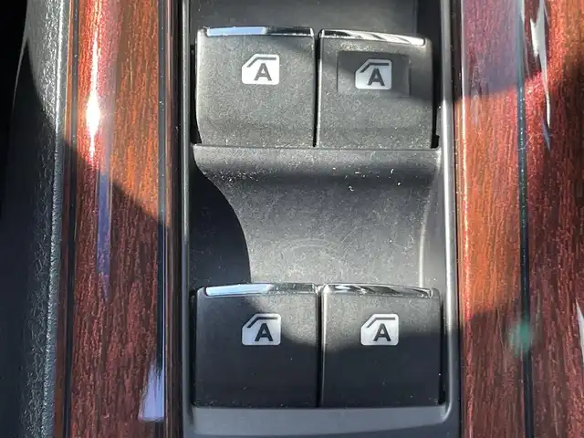 トヨタ ハリアー プレミアム 岡山県 2017(平29)年 8.1万km スパークリングブラックパールクリスタルシャイン 登録時走行距離80410km/アルパイン9インチナビ/フルセグTV(AM.FM.CD.DVD.TV.BT)/バックカメラ/ETC/前後ドライブレコーダー/クリアランスソナー/衝突軽減ブレーキ/横滑り防止装置/クルーズコントロール(追従走行あり)/車線逸脱警報（レーンキープアシスト）/オートライト/アイドリングストップ/電動リアゲート/18インチ純正AW/純正フロアマット/ハーフレザーシート/D席パワーシート/プッシュスタート/スマートキー/スペアキー