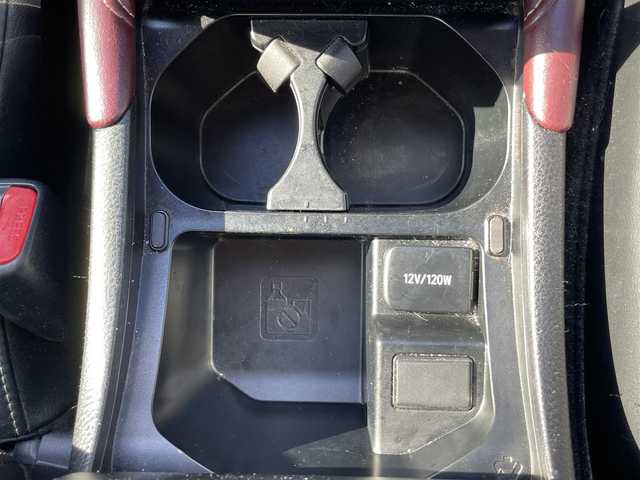 トヨタ ハリアー プレミアム 岡山県 2017(平29)年 8.1万km スパークリングブラックパールクリスタルシャイン 登録時走行距離80410km/アルパイン9インチナビ/フルセグTV(AM.FM.CD.DVD.TV.BT)/バックカメラ/ETC/前後ドライブレコーダー/クリアランスソナー/衝突軽減ブレーキ/横滑り防止装置/クルーズコントロール(追従走行あり)/車線逸脱警報（レーンキープアシスト）/オートライト/アイドリングストップ/電動リアゲート/18インチ純正AW/純正フロアマット/ハーフレザーシート/D席パワーシート/プッシュスタート/スマートキー/スペアキー