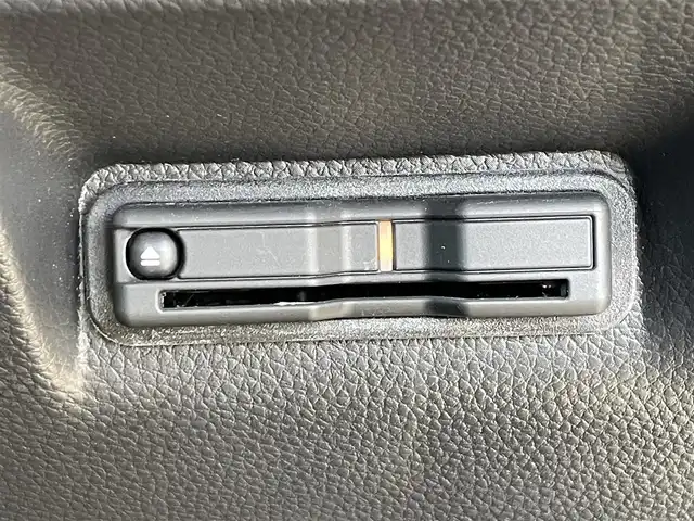 ホンダ ステップワゴン スパーダ eHEV 滋賀県 2024(令6)年 0.5万km プラチナホワイトパール ホンダセンシング/・衝突軽減ブレーキ/・誤発信抑制機能/・車線逸脱警報/・標識認識システム/・先行車発信通知/・アダプティブクルーズコントロール/・オートマチックハイビーム/・ブラインドスポットモニター/純正メモリナビ/(・フルセグTV CD DVD Bluetooth USB)/バックカメラ/両側パワースライドドア/パワーバックドア/ハーフレザーシート/シートヒーター/2列目オットマン/電動パーキングブレーキ/オートブレーキホールド/電動格納ミラー/ウインカーミラー/純正フロアマット/ETC/スマートキー×２/LEDヘッドライト/オートライト