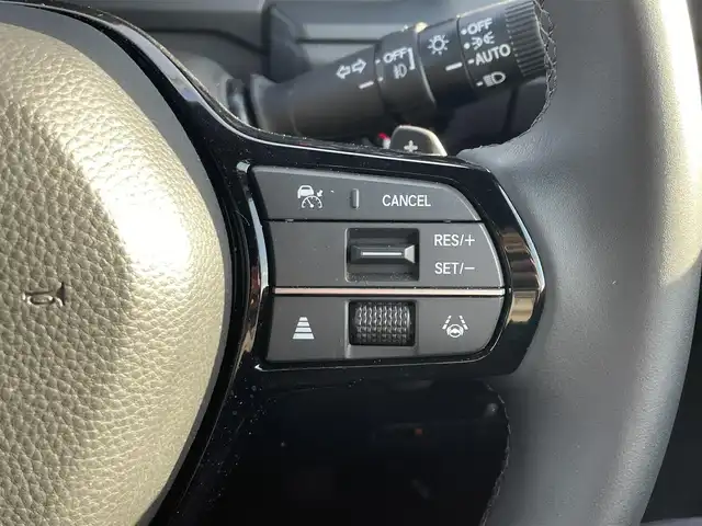 ホンダ ステップワゴン スパーダ eHEV 滋賀県 2024(令6)年 0.5万km プラチナホワイトパール ホンダセンシング/・衝突軽減ブレーキ/・誤発信抑制機能/・車線逸脱警報/・標識認識システム/・先行車発信通知/・アダプティブクルーズコントロール/・オートマチックハイビーム/・ブラインドスポットモニター/純正メモリナビ/(・フルセグTV CD DVD Bluetooth USB)/バックカメラ/両側パワースライドドア/パワーバックドア/ハーフレザーシート/シートヒーター/2列目オットマン/電動パーキングブレーキ/オートブレーキホールド/電動格納ミラー/ウインカーミラー/純正フロアマット/ETC/スマートキー×２/LEDヘッドライト/オートライト