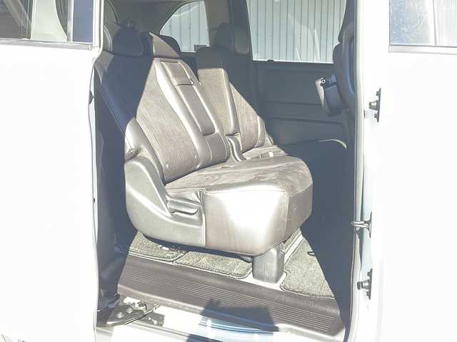 ホンダ フリード ハイブリット ジャストセレクション 長野県 2013(平25)年 5.8万km プレミアムホワイトパール ケンウッドメモリナビフルセグTV/バックカメラ/ETC/両側パワースライドドア/ハーフレザーシート/クリアランスソナー/純正15インチアルミ/横滑り防止装置/保証書