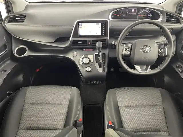 トヨタ シエンタ G セーフティエディション 埼玉県 2020(令2)年 1.5万km ブラック 純正ナビ(NSZT-W68T)/【CD/DVD/BT/フルセグ】/全方位カメラ/衝突被害軽減装置/レーンキープアシスト/前後コーナーセンサー/D/N席シートヒーター/ステアリングヒーター/ステアリングリモコン/両側パワースライドドア/LEDヘッドライト/フォグランプ/オートライト/オートマチックハイビーム/ビルトインETC/社外アルミホイール/純正フロアマット/スマートキー/サンルーフ