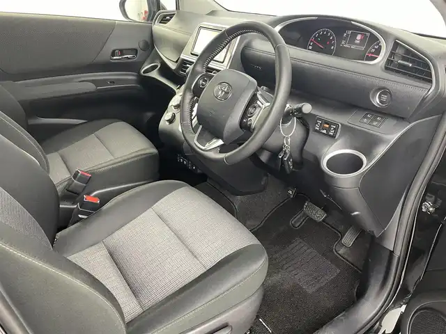 トヨタ シエンタ G セーフティエディション 埼玉県 2020(令2)年 1.5万km ブラック 純正ナビ(NSZT-W68T)/【CD/DVD/BT/フルセグ】/全方位カメラ/衝突被害軽減装置/レーンキープアシスト/前後コーナーセンサー/D/N席シートヒーター/ステアリングヒーター/ステアリングリモコン/両側パワースライドドア/LEDヘッドライト/フォグランプ/オートライト/オートマチックハイビーム/ビルトインETC/社外アルミホイール/純正フロアマット/スマートキー/サンルーフ