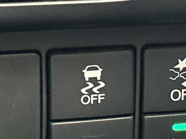 ホンダ オデッセイ アブソルート・Xホンダセンジング 三重県 2016(平28)年 7.6万km クリスタルブラックパール /社外7インチナビ//フルセグ//バックカメラ//レーダークルーズコントロール//衝突軽減ブレーキ//レーンキープアシスト//オートライト//ETC//両側パワースライドドア//アイドリングストップ//ステアリングスイッチ//スマートキー×2//フロアマット//LEDヘッドライト//純正17インチAW