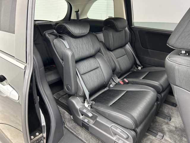 ホンダ オデッセイ アブソルート・Xホンダセンジング 三重県 2016(平28)年 7.6万km クリスタルブラックパール /社外7インチナビ//フルセグ//バックカメラ//レーダークルーズコントロール//衝突軽減ブレーキ//レーンキープアシスト//オートライト//ETC//両側パワースライドドア//アイドリングストップ//ステアリングスイッチ//スマートキー×2//フロアマット//LEDヘッドライト//純正17インチAW