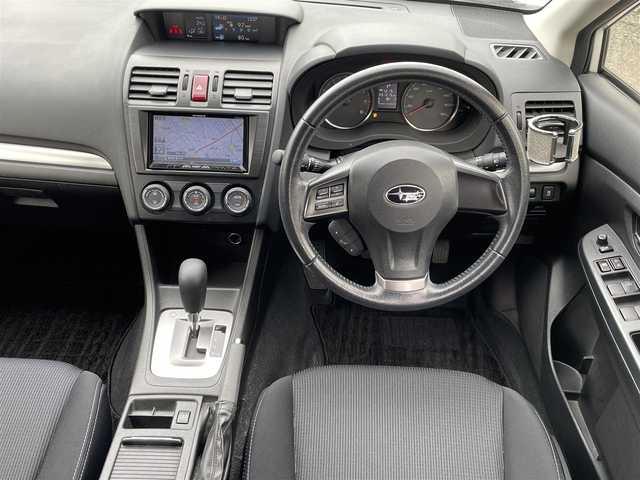 スバル インプレッサ スポーツ 1．6i－L 福島県 2013(平25)年 9.2万km サテンホワイトパール 社外ＳＤナビ/・フルセグＴＶ/・ＣＤ/・ＤＶＤ/・Ｂｌｕｅｔｏｏｔｈ/・ＵＳＢ/バックカメラ/アイドリングストップ/横滑り防止/社外ＥＴＣ/プッシュスタート/・スペアキー1本/純正フロアマット/保証書/取扱説明書