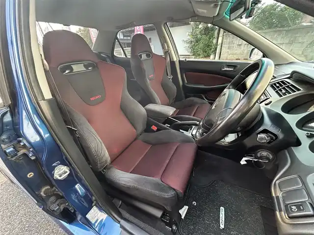ホンダ アコード ユーロ R・X 埼玉県 2002(平14)年 12.4万km アークティックブルーパール 社外オーディオ/ETC MOBE-700/純正16インチAW/ビークルスタビリティアシスト/リミテッドスリップデフ/電動格納ミラー/前方ドライブレコーダー/オートエアコン/プッシュスタート/純正フロアマット/ドアバイザー/ABS/車両/ナビ 取扱説明書/保証書