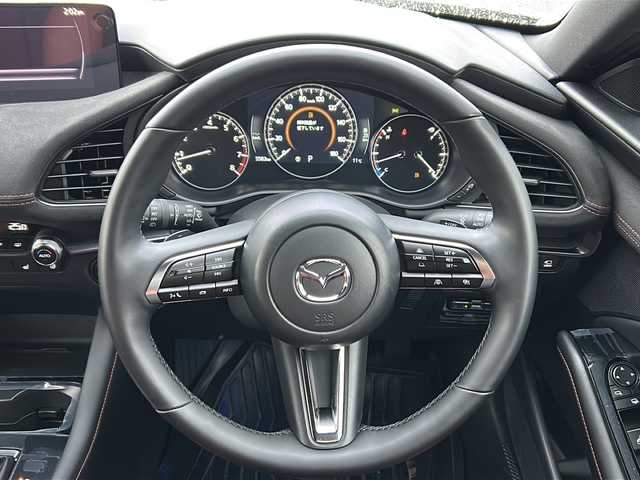 マツダ マツダ３ファストバック 15S レトロスポーツED 秋田県 2024(令6)年 0.6万km プラチナクォーツメタリック 純正ディスプレイオーディオ/純正BT、TV/純正18インチAW/バックカメラ/全方位カメラ/前後ドライブレコーダー/スペアキー/ETC/運助シートヒーター/パワーシート