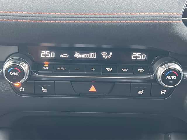 マツダ マツダ３ファストバック 15S レトロスポーツED 秋田県 2024(令6)年 0.6万km プラチナクォーツメタリック 純正ディスプレイオーディオ/純正BT、TV/純正18インチAW/バックカメラ/全方位カメラ/前後ドライブレコーダー/スペアキー/ETC/運助シートヒーター/パワーシート