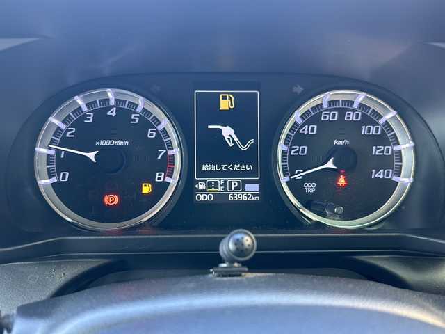 ダイハツ ムーヴ カスタム X LTD SAⅢ 静岡県 2018(平30)年 6.4万km パールホワイトⅢ 【安全装備】/スマートアシストIII/衝突回避・軽減ブレーキ機能/（車速約4km/hから80km/h間時警報アラーム喚起作動）/（前車相対速度約30km/h未満時衝突回避機能作動）/（前車相対速度約30km/hから80km/h時衝突軽減ブレーキ作動）/（対歩行者：車速約30km/h未満時回避機能作動、50km/h未満時軽減機能作動）/オートハイビーム（作動車速：約25km/h以上時）/誤発進抑制機能（障害物検知範囲前方4m以内・後方3m以内）/車線逸脱警報（作動車速：約60km/h以上時）/先行車発進お知らせ機能  /【主要装備】/・純正ナビ　/・ドライブレコーダー　/・バックカメラ　/・ＬＥＤヘッドライト　/・スマートキー　/・プッシュスタート　/・純正１５インチアルミホイール　/・シートヒーター　/・オートライト　/・ステアリングスイッチ