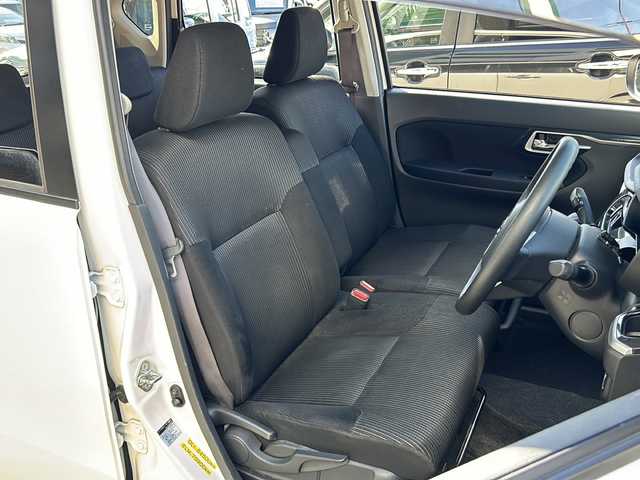 ダイハツ ムーヴ カスタム X LTD SAⅢ 静岡県 2018(平30)年 6.4万km パールホワイトⅢ 【安全装備】/スマートアシストIII/衝突回避・軽減ブレーキ機能/（車速約4km/hから80km/h間時警報アラーム喚起作動）/（前車相対速度約30km/h未満時衝突回避機能作動）/（前車相対速度約30km/hから80km/h時衝突軽減ブレーキ作動）/（対歩行者：車速約30km/h未満時回避機能作動、50km/h未満時軽減機能作動）/オートハイビーム（作動車速：約25km/h以上時）/誤発進抑制機能（障害物検知範囲前方4m以内・後方3m以内）/車線逸脱警報（作動車速：約60km/h以上時）/先行車発進お知らせ機能  /【主要装備】/・純正ナビ　/・ドライブレコーダー　/・バックカメラ　/・ＬＥＤヘッドライト　/・スマートキー　/・プッシュスタート　/・純正１５インチアルミホイール　/・シートヒーター　/・オートライト　/・ステアリングスイッチ