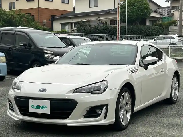 スバル ＢＲＺ R 熊本県 2018(平30)年 9.2万km クリスタルホワイトP 社外ナビ/（CD・DVD・フルセグTV・BTオーディオ・SD）/ETC/ドライブレコーダー/純正17インチAW/LEDヘッドライト/フォグライト/キーレスキー/横滑り防止装置/純正フロアマット/スペアキー×1本/サマータイヤ付き純正17インチAW積込み