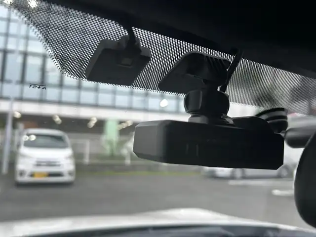 スバル ＢＲＺ R 熊本県 2018(平30)年 9.2万km クリスタルホワイトP 社外ナビ/（CD・DVD・フルセグTV・BTオーディオ・SD）/ETC/ドライブレコーダー/純正17インチAW/LEDヘッドライト/フォグライト/キーレスキー/横滑り防止装置/純正フロアマット/スペアキー×1本/サマータイヤ付き純正17インチAW積込み