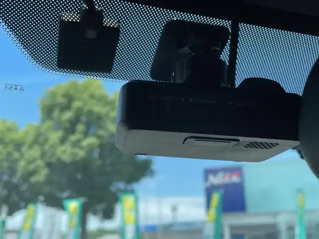 スバル ＢＲＺ R 熊本県 2018(平30)年 9.2万km クリスタルホワイトP 社外ナビ/（CD・DVD・フルセグTV・BTオーディオ・SD）/ETC/ドライブレコーダー/純正17インチAW/LEDヘッドライト/フォグライト/キーレスキー/横滑り防止装置/純正フロアマット/スペアキー×1本/サマータイヤ付き純正17インチAW積込み