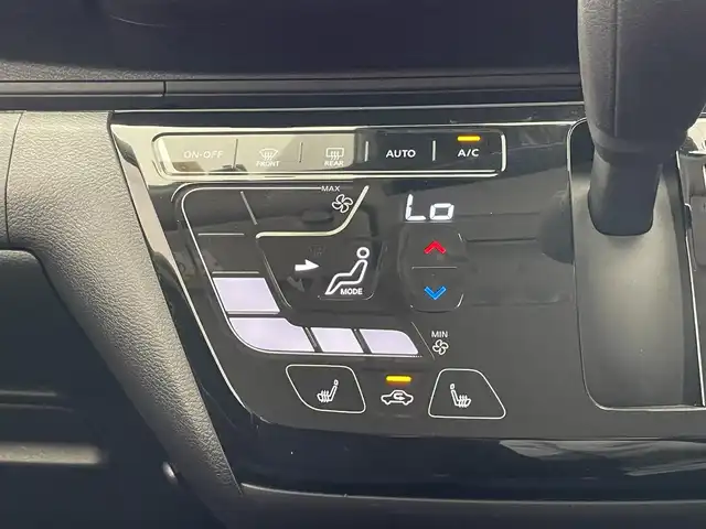 三菱 ｅＫクロス G プラスエディション 愛知県 2022(令4)年 2.1万km シルキーホワイト 純正９型ナビ　フルセグＴＶ　ＢＴ　全方位カメラ　マイパイロット　シートヒーター　ｅアシスト　衝突軽減装置　追従クルコン　ＥＴＣ　ドラレコ　ＬＥＤオートライト　コーナーセンサー　先進快適ＰＫＧ　禁煙車