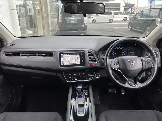 ホンダ ヴェゼル ハイブリッド X 三重県 2014(平26)年 11万km ルーセブラックM (株)IDOMが運営する【じしゃロン四日市店】の自社ローン専用車両になります。こちらは現金またはオートローンご利用時の価格です。自社ローンご希望の方は別途その旨お申付け下さい/純正HDDナビ（CD/DVD/BT/AM/FM）/フルセグTV/ETC/クルーズコントロール/バックカメラ/エンジンスタートボタン/スマートキー/社外16インチAW