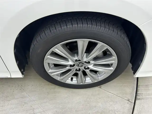 トヨタ アルファード S タイプゴールドⅡ 岡山県 2022(令4)年 1.4万km ホワイトパールクリスタルシャイン 9インチディスプレイオーディオ/・FM/AM/Bluetooth/フルセグ/CD/DVD/CarPlay/バックカメラ/12.1インチフリップダウンモニター/パワーバックドア/両側パワースライドドア/100V充電/ドライブレコーダー/ビルトインETC2.0/トヨタセーフティーセンス/・プリクラッシュセーフティ/・レーントレーシングアシスト/・レーダークルーズコントロール/・アダプティブハイビームシステム/・コーナーセンサー/オートブレーキホールド/MTモード付シフト/ダブルエアコン/純正18インチアルミ/純正フロアマット