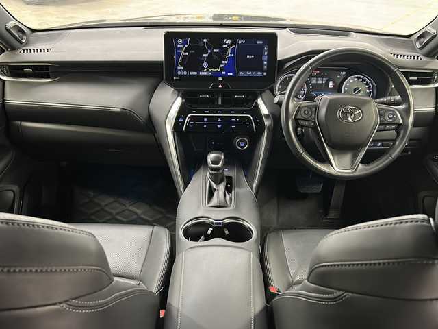 トヨタ ハリアー Z レザーパッケージ 長崎県 2021(令3)年 5.1万km プレシャスブラックパール ワンオーナー/純正メーカーオプションナビ（JLB)/・Bluetooth/・フルセグ/・ETC2.0/全方位モニタ/JLBプレミアムサウンドシステム/ヘッドアップディスプレイ/電動格納シート（メモリ付き）/前席パワーシート/前席エアシート/前席シートヒーター/全席レザーシート/ドラレコ機能付きデジタルインナーミラー/ステアリングヒーター/パワーバックドア/Toyota Safety Sense/・プリクラッシュセーフティ/・レーントレーシングアシスト/・アダプティブハイビームシステム/・ロードサインアシスト/・レーダークルーズコントロール/・先行車発進告知機能/横滑り防止機能/イモビライザーシステム/純正フロアマット/純正19インチアルミホイール/純正LEDヘッドライト/クリアランスソナー/フォグランプ/純正バイザー/プッシュエンジンスタート/スマートキー×２/取扱説明書/新車時保証書