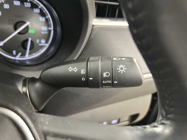 トヨタ ハリアー Z レザーパッケージ 長崎県 2021(令3)年 5.1万km プレシャスブラックパール ワンオーナー/純正メーカーオプションナビ（JLB)/・Bluetooth/・フルセグ/・ETC2.0/全方位モニタ/JLBプレミアムサウンドシステム/ヘッドアップディスプレイ/電動格納シート（メモリ付き）/前席パワーシート/前席エアシート/前席シートヒーター/全席レザーシート/ドラレコ機能付きデジタルインナーミラー/ステアリングヒーター/パワーバックドア/Toyota Safety Sense/・プリクラッシュセーフティ/・レーントレーシングアシスト/・アダプティブハイビームシステム/・ロードサインアシスト/・レーダークルーズコントロール/・先行車発進告知機能/横滑り防止機能/イモビライザーシステム/純正フロアマット/純正19インチアルミホイール/純正LEDヘッドライト/クリアランスソナー/フォグランプ/純正バイザー/プッシュエンジンスタート/スマートキー×２/取扱説明書/新車時保証書