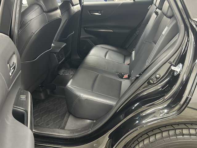 トヨタ ハリアー Z レザーパッケージ 長崎県 2021(令3)年 5.1万km プレシャスブラックパール ワンオーナー/純正メーカーオプションナビ（JLB)/・Bluetooth/・フルセグ/・ETC2.0/全方位モニタ/JLBプレミアムサウンドシステム/ヘッドアップディスプレイ/電動格納シート（メモリ付き）/前席パワーシート/前席エアシート/前席シートヒーター/全席レザーシート/ドラレコ機能付きデジタルインナーミラー/ステアリングヒーター/パワーバックドア/Toyota Safety Sense/・プリクラッシュセーフティ/・レーントレーシングアシスト/・アダプティブハイビームシステム/・ロードサインアシスト/・レーダークルーズコントロール/・先行車発進告知機能/横滑り防止機能/イモビライザーシステム/純正フロアマット/純正19インチアルミホイール/純正LEDヘッドライト/クリアランスソナー/フォグランプ/純正バイザー/プッシュエンジンスタート/スマートキー×２/取扱説明書/新車時保証書