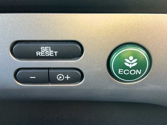 ホンダ フリード G ジャストセレクション 岐阜県 2011(平23)年 9.1万km プラチナホワイトパール 登録時走行距離90853km/社外7インチナビ（AVIC-MRZ99)/両側パワースライドドア/ワンセグTV/ウィンカーミラー/社外アルミホイール/キセノンヘッドライト/純正フロアマット/ウォークスルー/3列シート/Bluetooth接続/スマートキー/オートライト/エアバッグ/スペアキー/横滑り防止装置