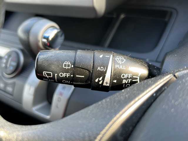 ホンダ フリード G ジャストセレクション 岐阜県 2011(平23)年 9.1万km プラチナホワイトパール 登録時走行距離90853km/社外7インチナビ（AVIC-MRZ99)/両側パワースライドドア/ワンセグTV/ウィンカーミラー/社外アルミホイール/キセノンヘッドライト/純正フロアマット/ウォークスルー/3列シート/Bluetooth接続/スマートキー/オートライト/エアバッグ/スペアキー/横滑り防止装置