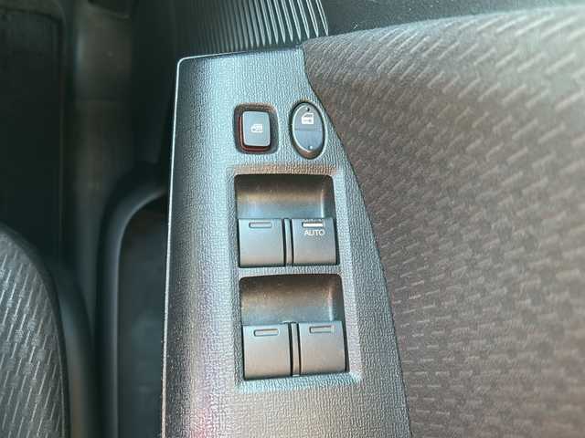 ホンダ フリード G ジャストセレクション 岐阜県 2011(平23)年 9.1万km プラチナホワイトパール 登録時走行距離90853km/社外7インチナビ（AVIC-MRZ99)/両側パワースライドドア/ワンセグTV/ウィンカーミラー/社外アルミホイール/キセノンヘッドライト/純正フロアマット/ウォークスルー/3列シート/Bluetooth接続/スマートキー/オートライト/エアバッグ/スペアキー/横滑り防止装置