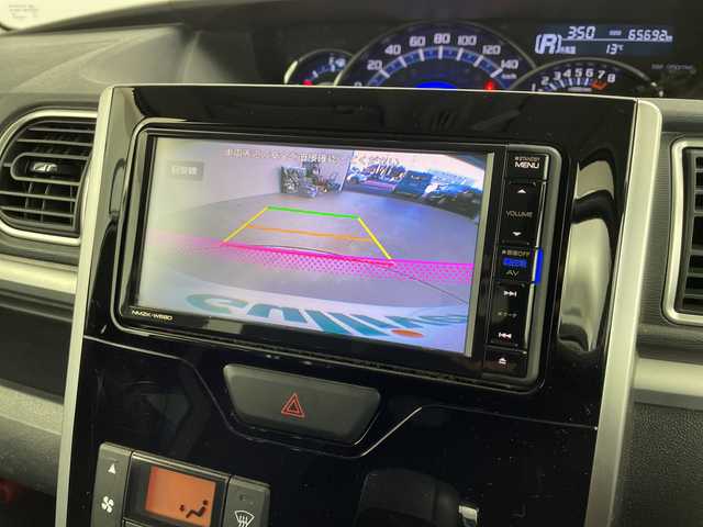 ダイハツ タント カスタム X SA Ⅲ 大分県 2017(平29)年 6.6万km パールホワイトⅢ /ワンオーナー//純正ナビ(NMZK-W88D)//バックカメラ//ワンセグTV・Bluetooth・CD・DVD・AM・FM//ETC//前方ドライブレコーダー//パワースライドドア//LEDヘッドライト//オートライト//衝突被害軽減ブレーキ//オートハイビーム//アイドリングストップ//横滑り防止//リヤセンサー//ファブリックシート//運転席シートヒーター//純正フロアマット//オートエアコン//リヤサンシェード//プッシュスタート//スマートキー//スペアキー1本//新車保証書・取扱説明書//