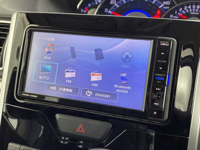 ダイハツ タント カスタム X SA Ⅲ 大分県 2017(平29)年 6.6万km パールホワイトⅢ /ワンオーナー//純正ナビ(NMZK-W88D)//バックカメラ//ワンセグTV・Bluetooth・CD・DVD・AM・FM//ETC//前方ドライブレコーダー//パワースライドドア//LEDヘッドライト//オートライト//衝突被害軽減ブレーキ//オートハイビーム//アイドリングストップ//横滑り防止//リヤセンサー//ファブリックシート//運転席シートヒーター//純正フロアマット//オートエアコン//リヤサンシェード//プッシュスタート//スマートキー//スペアキー1本//新車保証書・取扱説明書//