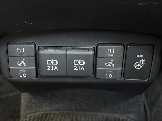 トヨタ シエンタ ハイブリッド G セーフティエディション 長野県 2021(令3)年 5.9万km シルバーM 純正メモリナビフルセグTV/パノラミックビューモニター/ETC/スマートキー/両側パワースライドドア/トヨタセーフティセンス/シートヒーター/ステアリングヒーター/ＬＥＤヘッドライト/ドライブレコーダー/社外15インチアルミ