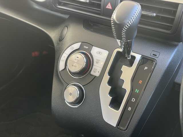 トヨタ シエンタ ハイブリッド G セーフティエディション 長野県 2021(令3)年 5.9万km シルバーM 純正メモリナビフルセグTV/パノラミックビューモニター/ETC/スマートキー/両側パワースライドドア/トヨタセーフティセンス/シートヒーター/ステアリングヒーター/ＬＥＤヘッドライト/ドライブレコーダー/社外15インチアルミ