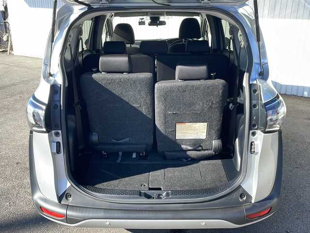 トヨタ シエンタ ハイブリッド G セーフティエディション 長野県 2021(令3)年 5.9万km シルバーM 純正メモリナビフルセグTV/パノラミックビューモニター/ETC/スマートキー/両側パワースライドドア/トヨタセーフティセンス/シートヒーター/ステアリングヒーター/ＬＥＤヘッドライト/ドライブレコーダー/社外15インチアルミ