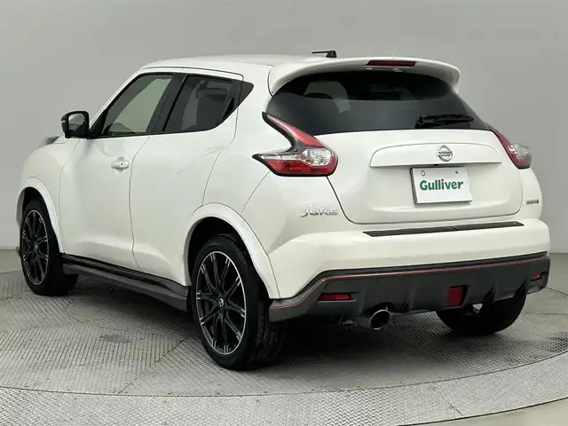 日産 ジューク ニスモ 道央・札幌 2019(平31)年 4.6万km ブリリアントホワイトパール ・４WD/・寒冷地仕様/・純正メモリナビ/・CD/DVD/SD/BT/iPod/フルセグTV/・アラウンドビューモニター/・ドライブレコーダー/・ETC/・横滑り防止装置/・ステアリングスイッチ/・電動格納ウィンカーミラー/・キセノンヘッドライト/・オートライト/・フォグライト/・ドアバイザー/・純正１８インチAW/・スマートキー/・スペアキー/・保証書/・取扱説明書