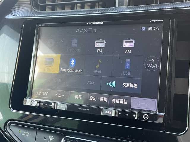 トヨタ アクア 千葉県 2018(平30)年 5.9万km ホワイトパールクリスタルシャイン ワンオーナー/衝突被害低減ブレーキ/レーンキープアシスト/LEDヘッドライト/オートハイビーム/LEDフォグライト/社外ナビ/フルセグTV/BlueTooth/CD/DVD/バックカメラ/D/N席シートヒーター/ナノe/電動格納ミラー/ドアバイザー/ステアリングスイッチ/保証書/スペアキー