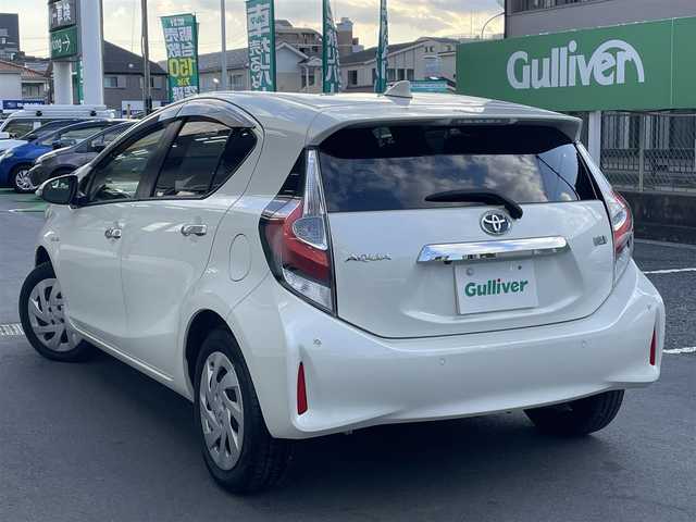 トヨタ アクア 千葉県 2018(平30)年 5.9万km ホワイトパールクリスタルシャイン ワンオーナー/衝突被害低減ブレーキ/レーンキープアシスト/LEDヘッドライト/オートハイビーム/LEDフォグライト/社外ナビ/フルセグTV/BlueTooth/CD/DVD/バックカメラ/D/N席シートヒーター/ナノe/電動格納ミラー/ドアバイザー/ステアリングスイッチ/保証書/スペアキー