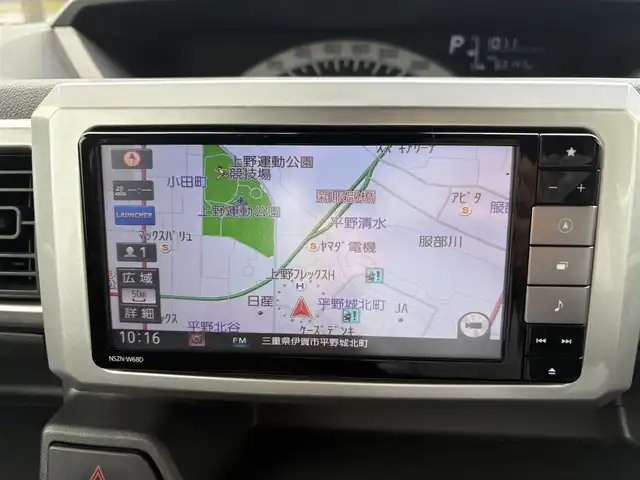 ダイハツ ウェイク L レジャーエディション SA Ⅲ 三重県 2018(平30)年 6.4万km パールホワイトⅢ /オフビートカーキM 両側パワースライドドア/ETC/純正ナビ（Bluetooth/DVD/CD/地デジTV/SD）/TVキャンセラー/バックカメラ/ドライブレコーダー/スマートアシスト3/・衝突回避支援ブレーキ（対車両・歩行者）/・衝突警報（対車両・歩行者）/・車線逸脱警報/・誤発進抑制制御/・先行車発進お知らせ/・オートハイビーム/リアコーナーセンサー/純正ナビ装着アップグレードパック/ステアリングスイッチ/6スピーカー/LEDルームランプ/上下2段調整式デッキボード/イージーケアフロア/ユーリティフック/荷室床面フック/固定ベルト/オートエアコン/助手席下収納/ゴムフロアマット/UVカットガラス/チェック柄ファブリックシート/スペアキー