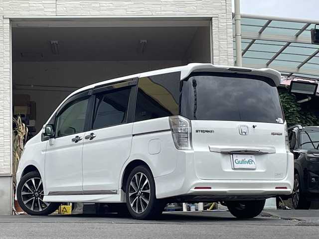 ホンダ ステップワゴン スパーダ Z クールスピリット 大分県 2014(平26)年 9.1万km ホワイトオーキッドパール 両側パワースライドドア /レザー調シートカバー/社外ナビ/フルセグTV/Bluetooth/DVD/純正ビルトインETC/純正17インチアルミホイール/社外フロアマット/純正フリップダウンモニター/オートライト