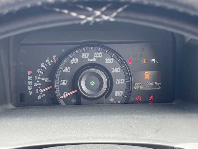 ホンダ ステップワゴン スパーダ Z クールスピリット 大分県 2014(平26)年 9.1万km ホワイトオーキッドパール 両側パワースライドドア /レザー調シートカバー/社外ナビ/フルセグTV/Bluetooth/DVD/純正ビルトインETC/純正17インチアルミホイール/社外フロアマット/純正フリップダウンモニター/オートライト