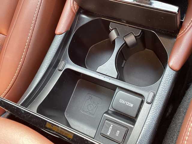 トヨタ ハリアー プレミアム 石川県 2018(平30)年 7.5万km パール 純正９型ナビ　フルセグＴＶ　バックカメラ　大型サンルーフ　トヨタセーフティセンス　レーダークルーズ　ドラレコ　ＥＴＣ　パワーバックドア　スマートキー　プッシュスタート　スタッドレス＆ＡＷ積み込み