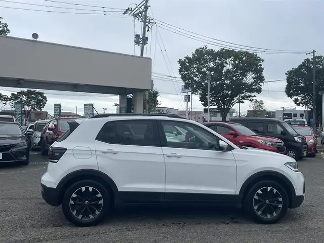 フォルクスワーゲン Ｔ－クロス TSI 1st 宮城県 2020(令2)年 2.7万km ピュアホワイト /ワンオーナー//純正メモリナビ//AM/FM/SD/スマートフォン連携//バックカメラ//ワイヤレス充電//レーダークルーズコントロール//ブラインドスポットモニター//衝突被害軽減ブレーキ//LEDヘッドライト//ビルトインETC2.0//純正16インチアルミスタッドレスタイヤ積込