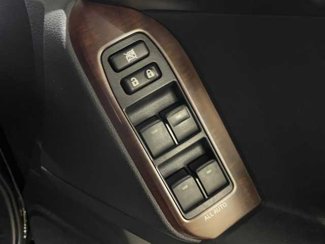トヨタ ランドクルーザー プラド TX Lパッケージ 新潟県 2016(平28)年 8.9万km ブラック ４WD/メモリナビ/ワンセグテレビ/バックカメラ/ウィンカーミラー/純正ホイール夏タイヤ装着/クルーズコントロール/サンルーフ/プッシュスタート/Bluetooth/純正フロアマット/運転助手席シートヒーター/運転助手席電動シート/走行モード