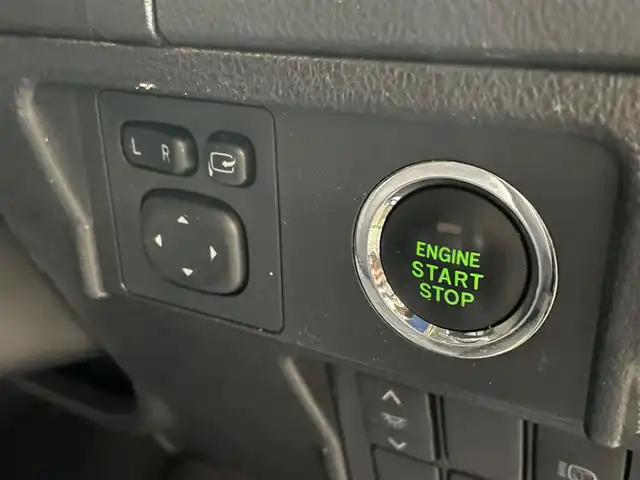 トヨタ ランドクルーザー プラド TX Lパッケージ 新潟県 2016(平28)年 8.9万km ブラック ４WD/メモリナビ/ワンセグテレビ/バックカメラ/ウィンカーミラー/純正ホイール夏タイヤ装着/クルーズコントロール/サンルーフ/プッシュスタート/Bluetooth/純正フロアマット/運転助手席シートヒーター/運転助手席電動シート/走行モード