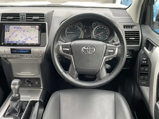 トヨタ ランドクルーザー プラド TX Lパッケージ 神奈川県 2022(令4)年 5.9万km ホワイトパールクリスタルシャイン ワンオーナー/サンルーフ/純正ナビ/CD/DVD/SD/SDREC/BT/フルセグ/バックカメラ/前後ドライブレコーダー/ビルトインETC/LDA/PCS/RSA/コーナーセンサー/オートリトラクタブルミラー/オートライト/オートマチックハイビーム/サイドステップ/リアスポイラー/トノカバー/純正アルミホイール/新車時保証書/取扱説明書/ナビ取扱説明書/スマートキー×２