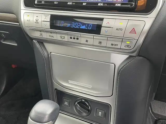 トヨタ ランドクルーザー プラド TX Lパッケージ 神奈川県 2022(令4)年 5.9万km ホワイトパールクリスタルシャイン ワンオーナー/サンルーフ/純正ナビ/CD/DVD/SD/SDREC/BT/フルセグ/バックカメラ/前後ドライブレコーダー/ビルトインETC/LDA/PCS/RSA/コーナーセンサー/オートリトラクタブルミラー/オートライト/オートマチックハイビーム/サイドステップ/リアスポイラー/トノカバー/純正アルミホイール/新車時保証書/取扱説明書/ナビ取扱説明書/スマートキー×２
