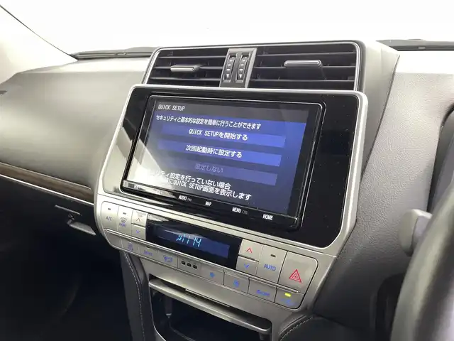 トヨタ ランドクルーザー プラド TX Lパッケージ 福井県 2022(令4)年 5.9万km ホワイトパールクリスタルシャイン ワンオーナー/サンルーフ/純正ナビ/【CD/DVD/SD/SDREC/BT/フルセグ】/バックカメラ/前後ドライブレコーダー/ビルトインETC/LDA/PCS/RSA/コーナーセンサー/オートリトラクタブルミラー/オートライト/オートマチックハイビーム/サイドステップ/リアスポイラー/トノカバー/純正アルミホイール/新車時保証書/取扱説明書/ナビ取扱説明書/スマートキー/スペアキー