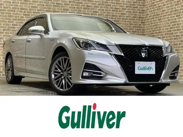 トヨタ クラウン ハイブリッド アスリートG Four 岩手県 2016(平28)年 3.6万km プレシャスシルバー ４WD/プリクラッシュセーフティ/クルーズコントロール/バックカメラ/ブラインドスポットモニター/コーナーセンサー/横滑り防止装置/社外レーダー/オートワイパー/オートライト/オートハイビーム/フロントワイパーデアイサー/TVキャンセラー/ステアリングヒーター/シートヒーター/エアシート/ドライブレコーダー/リアサンシェード/純正ナビ/純正18インチアルミホイール/純正フロアマット/オールオートパワーウィンドウ