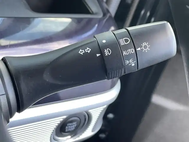 スズキ スペーシア カスタム HYBRID XS ターボ 滋賀県 2022(令4)年 3.1万km ブルーイッシュブラックパール3 社外ナビ/（CD/DVD/BT/フルセグTV）/スズキセーフティサポート/・衝突被害軽減ブレーキ/・車線逸脱警報/・オートハイビーム/・アダプティブクルーズコントロール/バックカメラ/ETC/両側パワースライドドア/D席シートヒーター/ヘッドアップディスプレイ/パーキングセンサー/パドルシフト/LEDヘッドライト/社外フロアマット/純正15インチAW