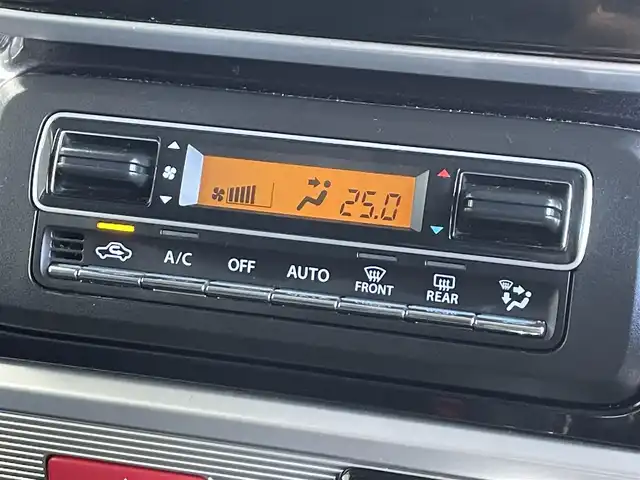 スズキ スペーシア カスタム HYBRID XS ターボ 滋賀県 2022(令4)年 3.1万km ブルーイッシュブラックパール3 社外ナビ/（CD/DVD/BT/フルセグTV）/スズキセーフティサポート/・衝突被害軽減ブレーキ/・車線逸脱警報/・オートハイビーム/・アダプティブクルーズコントロール/バックカメラ/ETC/両側パワースライドドア/D席シートヒーター/ヘッドアップディスプレイ/パーキングセンサー/パドルシフト/LEDヘッドライト/社外フロアマット/純正15インチAW